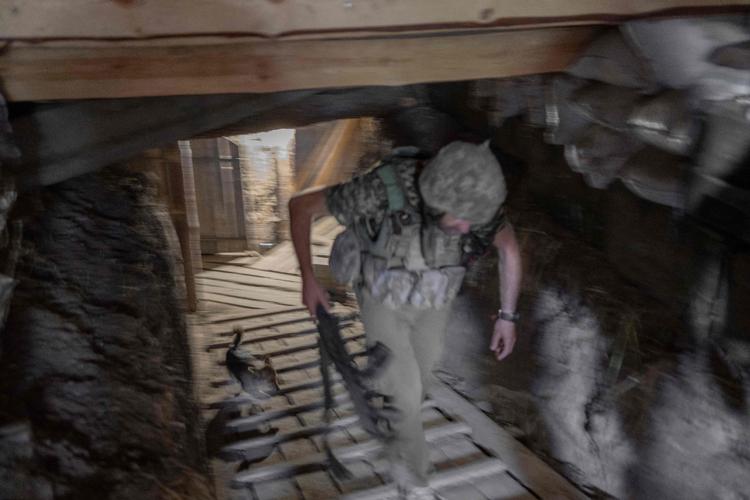 En ukraink soldat fotograferet nær frontlinjen forrige lørdag.  Foto: Bulent Kilic/Ritzau Scanpix