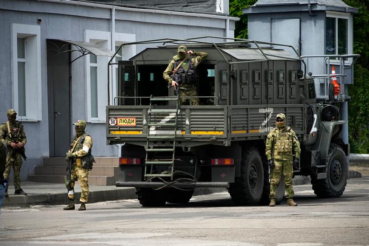 Russiske soldater i Kherson endte med at skyde løs på hinanden under et barbesøg, der illustrerer disciplinære problemer i invasionshæren. Arkivfoto. Foto: Uncredited/Ritzau Scanpix