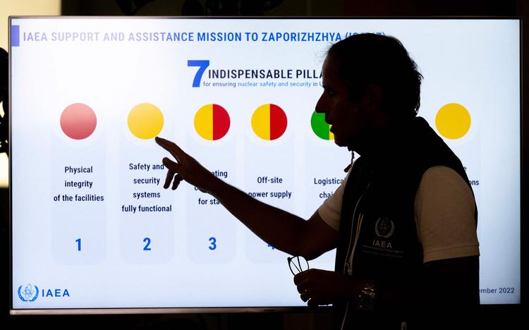 Chefen for FN’s Internationale Atomenergiagentur, Rafael Grossi, fotograferet ved et pressemøde om situationen ved atomkraftværket i Zaporizjzja.  Foto: Joe Klamar/Ritzau Scanpix