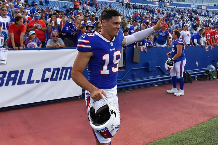 Matt Araiza nåede at være iklædt Buffalo Bills' farver til en træningskamp inden NFL-sæsonen, som netop Buffalo indledte natten til fredag dansk tid.  Foto: Adrian Kraus/Ritzau Scanpix