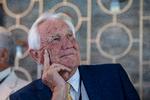  På Twitter undskylder James Bond-skuespilleren George Lazenby nu for, at han stødte publikum i Perth lørdag aften..  Foto: Urs Flueeler/Ritzau Scanpix