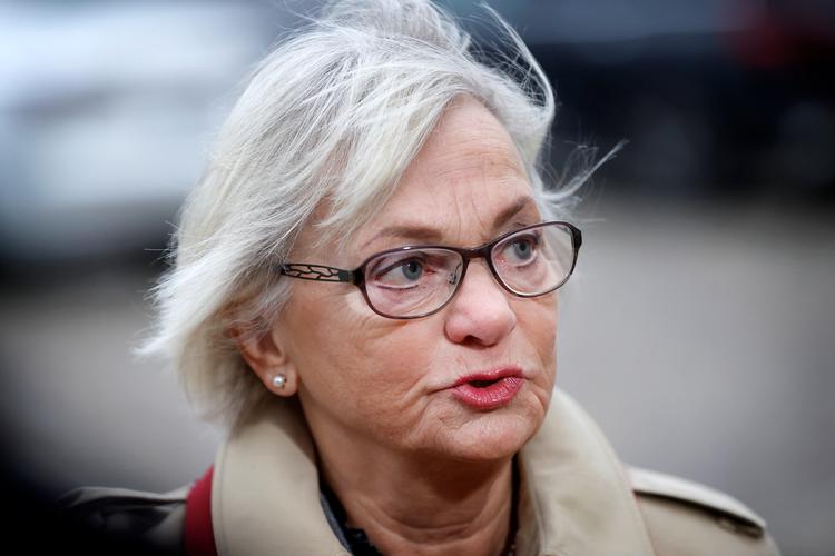 I Dansk Folkeparti er man generelt modstandere af Statens Kunstfond, og mener, at eksemplerne med de 25 udvalgsmedlemmer er med til at understrege, at »det er et indspist og lukket system«, lyder det fra partiets kulturordfører Pia Kjærsgaard. Foto: Jens Dresling