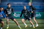 Selv om spillere som Christian Eriksen og Andreas Christensen begge har skiftet klub denne sommer, kigger landstræneren en anden vej, når han skal fremhæve to skifter. Foto: Jens Dresling