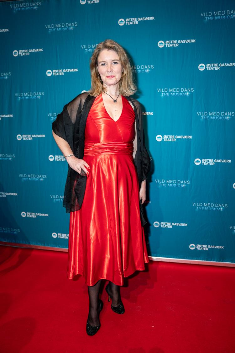   Pia Allerslev indtager den røde løber ved premieren på 'Vild med dans - The Musical' på Østre Gasværk.   Foto: Rasmus Flindt Pedersen