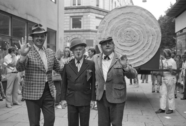 En af landets mest elskede filmserier er utvivlsomt filmene om Olsenbanden. På billedet Benny (Morten Grunwald), Egon (Ove Sprogøe) og Kjeld (Poul Bundgaard).    Foto: Mogens Berger