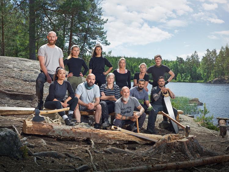 Programmet består af otte afsnit og har dansk premiere den 4. november. 