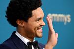Trevor Noah ses her til Emmy-uddelingen tidligere på måneden.  Foto: Robyn Beck/Ritzau Scanpix