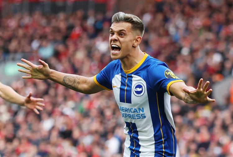 Soccer Football - Premier League - Liverpool v Brighton &amp; Hove Albion - Anfield, Liverpool, Britain - October 1, 2022 Brighton &amp; Hove Albion's Leandro Trossard celebrates scoring their third goal and completing his hat-trick REUTERS/Phil Noble EDITORIAL USE ONLY.No use with unauthorized audio, video, data, fixture lists, club/league logos or 'live' services. Online in-match use limited to 75 images, no video emulation.No use in betting, games or single club /league/player publications. Please contact your account representative for further details. Foto: Phil Noble/Ritzau Scanpix