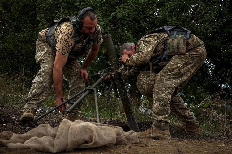 Der er mere våbenhjælp på vej til de ukrainske styrkeri kampen mod den russiske besættelsesmagt. Foto: Anatolii Stepanov/Ritzau Scanpix