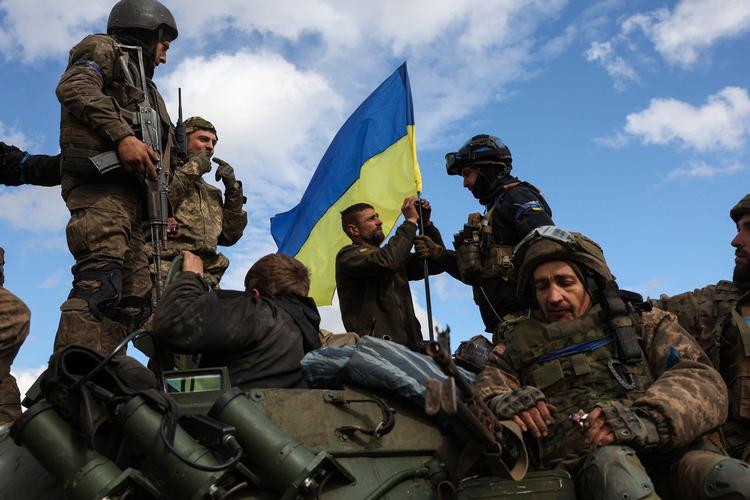 Ukrainerne ser ud til at rykke frem både langs den sydlige front og i øst. Foto: Anatolii Stepanov/Ritzau Scanpix