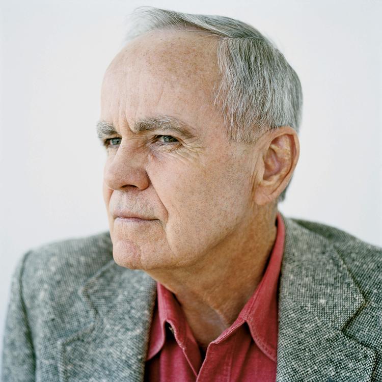Den 89-årige forfatter Cormac McCarthy holder sig privatliv tæt ind til kroppen. Meget tæt endda. Foto: Derek Shapton/Derek Shapton/Writer Pictures