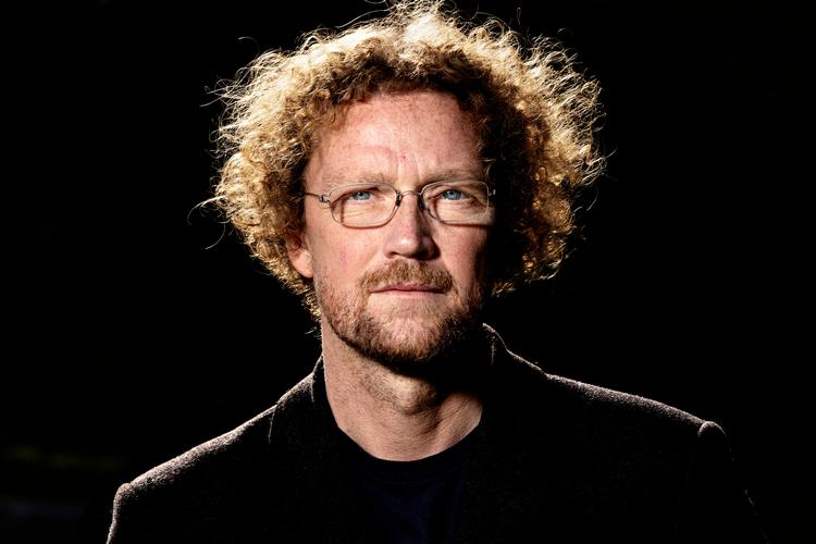 Lars Frost udgiver romanen 'De forenede', der handler om at få børn, være i et parforhold og om hele den danske køns- og samfundsdebat, som forfatteren er ved at være godt træt af.  Foto: Jacob Ehrbahn