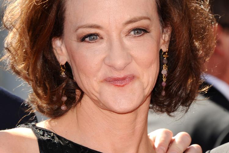 I 2015 modtog Joan Cusack en Emmy for sin rolle som teenagemor med rengøringsvanvid, angst for åbne pladser og samler af sexlegetøj i tv-serien 'Shameless'. Her ses hun til uddelingen af Emmy to år forinden, hvor hun også var nomineret.  Foto: Scott Kirkland/Ritzau Scanpix