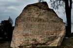 Jellingstenene er vigtig danmarkshistorie, som snart er lukket land for landets studerende. Foto: Tobias Selnæs Markussen