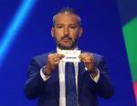  Den italienske verdensmester fra 2006, Gianluca Zambrotta, var med til at sikre Danmark en fornuftig EM-lodtrækning. Foto: Kai Pfaffenbach/Ritzau Scanpix
