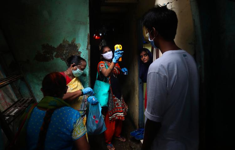 Indien har for nylig godkendt Bharat Biotechs coronavaccine i form af en næsespray. Foto: Rafiq Maqbool/Ritzau Scanpix