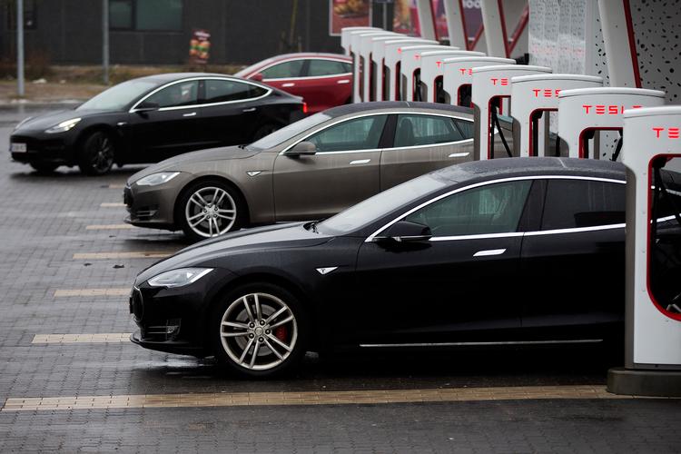 Tesla-opladningsstation.   Foto: Finn Frandsen