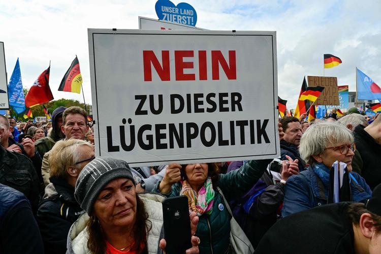 De stigende priser har fået tyskere til at gå på gaden i protest. Her ses en demonstration i Berlin arrangeret af Alternative für Deutschland. Foto: John Macdougall/Ritzau Scanpix