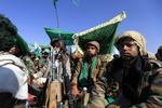 Yemen - ceremoni i hovedstaden Sana'a , der nu kontrolleres af Houthi-bevægelsen. Byen venter på, om våbenhvilen får en ny chaance, eller om krigen brager løs igen. Foto: Mohammed Huwais/Ritzau Scanpix