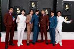 BTS til Grammy-uddeling i Las Vegas i foråret. Nu rammes bandet af virkeligheden: Idolerne holder pause, fordi de skal i militærtjeneste. REUTERS/Maria Alejandra Cardona. Foto: Maria Alejandra Cardona/Ritzau Scanpix