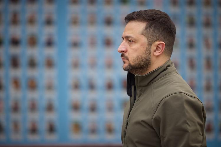 Bogen 'A message from Ukarine' af Volodymyr Zelenskyj  udkommer til december.  Foto: Handout/Ritzau Scanpix