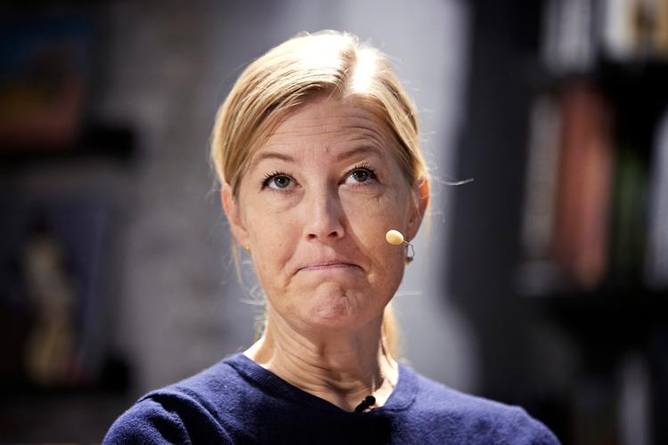 Radikale Venstre vil ikke forkorte kandidatuddannelser, som Socialdemokratiet og Venstre har sagt, de vil. Går Radikale Venstre efter storbystuderende med nyt udspil?  »Næ«, siger politisk leder Sofie Carsten Nielsen tøvende. »Eller altså, det vil vi da gerne«.siger hun.  Foto: Jens Dresling