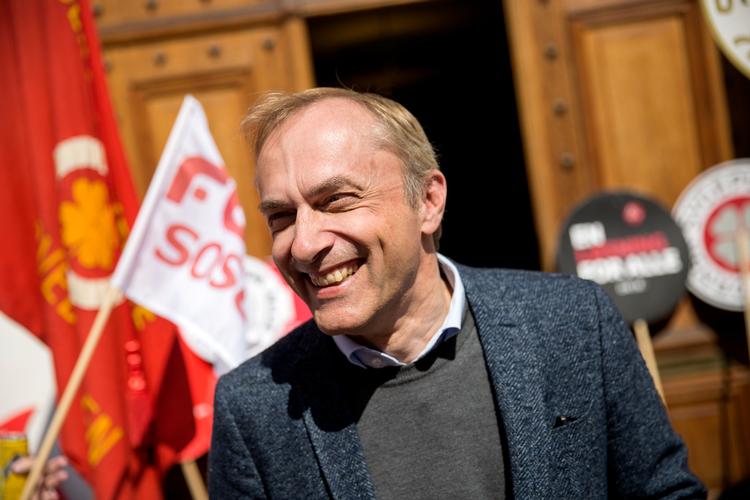 Strømmen af tilmeldinger kommer, efter at Høje-Taastrups leukæmiramte borgmester, Michael Ziegler (K), torsdag fortalte på Facebook, at han havde fundet en stamcelledonor. Foto: Andreas Haubjerg