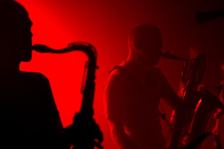Hvad er det med den der jazzmusik? Peter Lund Madsen havde helliget sit program, 'Hjernekassen', til tre jazzvidende gæster, der dog aldrig rigtig kom til at spille i samklang.  Arkivfoto Tilde Døssing Tornbjerg