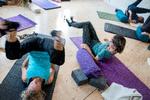 Der findes særlige yogahold for kvinder i overgangsalderen.  Arkivfoto Cicilie S. Andersen
