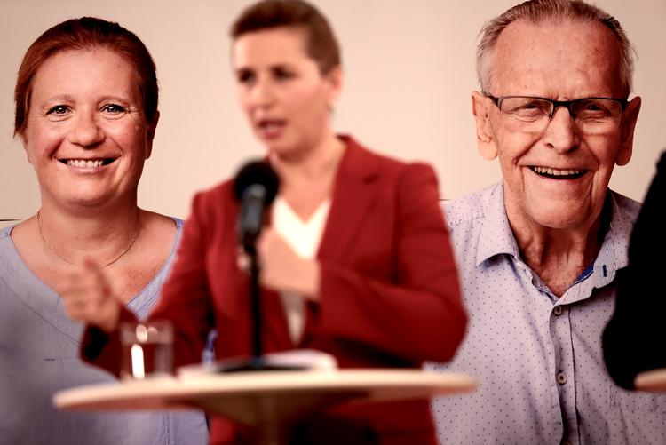 Statsminister Mette Frederiksen har sammen med tre andre ministre præsenteret Socialdemokratiets udspil 'Bedre vilkår. Bedre velfærd'. Det skete på et pressemøde på plejecentret Sølund i København. Foto: Mads Nissen