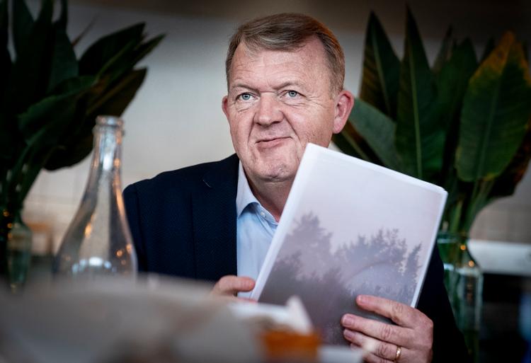Lars Løkke virker ikke synderligt påvirket af kritikken fra radikale. Han nøjes med at dele et billede af sine hunde.  Foto: Liselotte Sabroe/Ritzau Scanpix
