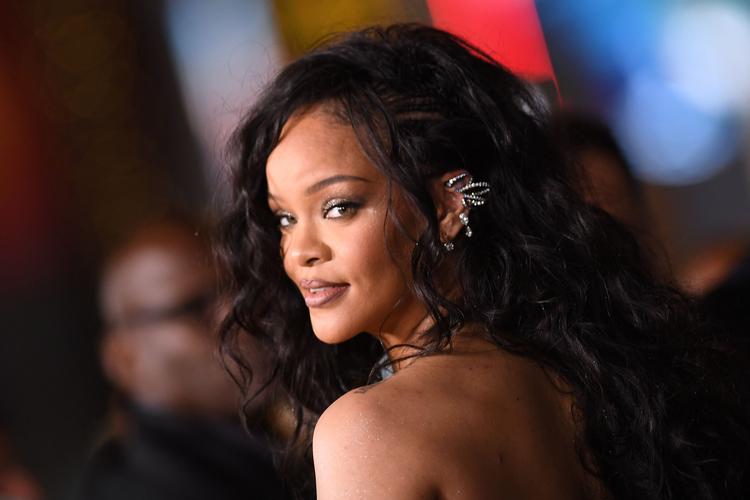 Rihanna er med en kvart milliard solgte singler en af historiens allerstørste kunstnere. På billedet ses hun til premieren på 'Black Panther: Wakanda Forever' i onsdags i Hollywood. Foto: Valerie Macon/Ritzau Scanpix
