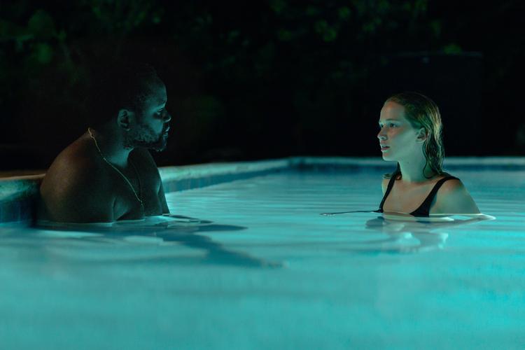 Lynsey spillet af Jennifer Lawrence og James (Brian Tyree Henry) kender begge til at leve med en skade og et traume. Foto: Wilson Webb