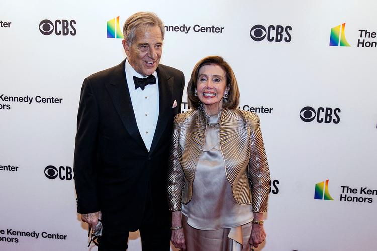 Paul Pelosi blev overfaldet, da en 42-årig mand brød ind i hans hjem i San Francisco. Men egentlig var det hans kone, Nancy Pelosi, der er formand for Repræsentanternes Hus, der var målet, har FBI tidligere oplyst.. Foto: Samuel Corum/Ritzau Scanpix