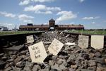 Koncentrationslejren Auschwitz-Birkenau nær Krakow i Polen rubriceres som 'dark tourism'. Et besøg man som denne skribent aldrig glemmer.  Foto: Morten Langkilde