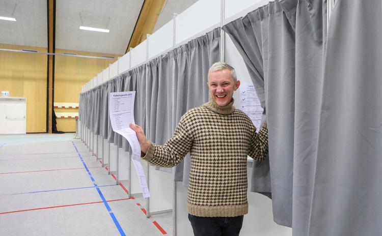 Sjúrður Skaale fra færøernes socialdemokratiske parti har i sinde at kræve sin pris, hvis han skal lægge mandater til rød blok. Foto: Álvur Haraldsen Alvur Haraldsen/Ritzau Scanpix