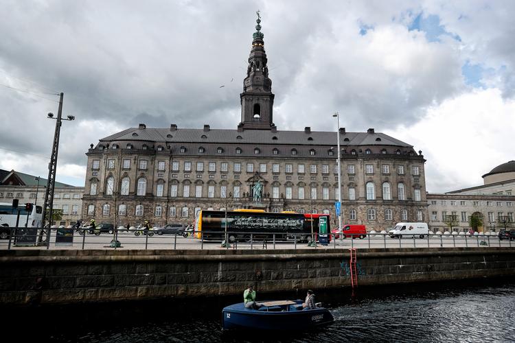 Når det nysammensatte folketing tager plads på Christiansborg, vil 79 kvinder være blandt de folkevalgte. Det er en historisk høj andel af kvinder. Foto: Jens Dresling