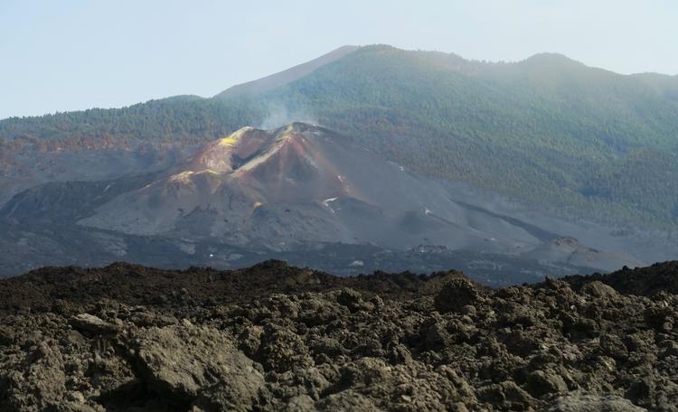 Tre måneder varede udbruddet sidste år, og i den periode blev den høje Tajogaite-vulkan bygget af lava og aske. Foto: Judith Betak