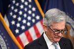 Den amerikanske centralbank med  Jerome Powell i spidsen ser med flere renteforhøjelser ud til at have taget toppen af den voldsomme inflation, som nu er faldet fire måneder i træk. Foto: Mandel Ngan/Ritzau Scanpix