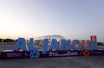 På Al Janoub stadion i Al Wakrah syd for Doha skal Danmark spille mod Australien 30. november. Qatar vil helst skabe et billede af flotte stadioner med jublende tilskuere - også selv om tilskuerne er betalt for at juble. Foto: Amr Abdallah Dalsh/Ritzau Scanpix