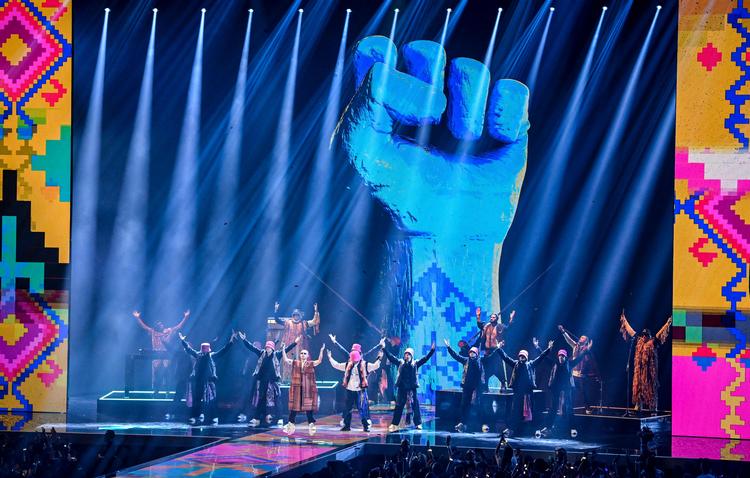 Det ukrainske band Kalush Orchestra, der vandt Eurovision Song Contest tidligere i år, optrådte under MTV-prisfesten.  Foto: Sascha Schuermann/Ritzau Scanpix