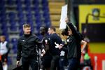 'Keep attacking'. Få uger efter  Niels Frederiksen brugte den alternative kommunikationsmetode, vandt Brøndby det danske mesterskab.  Foto: Jens Dresling
