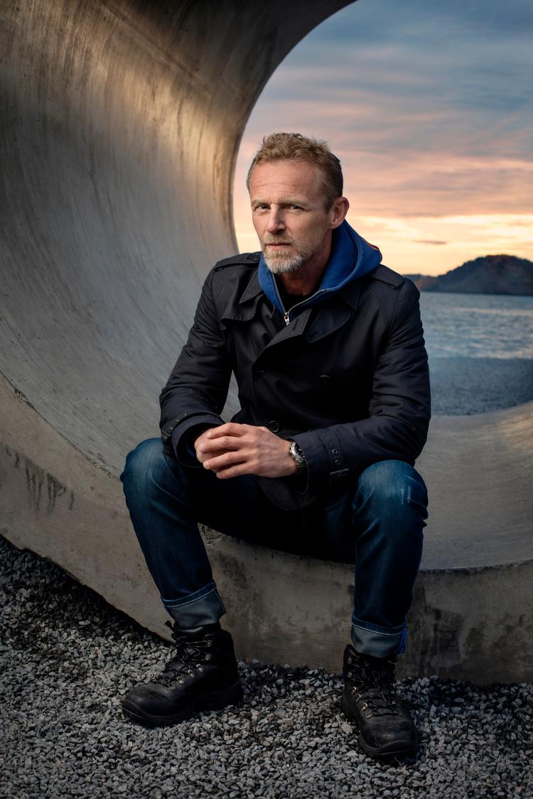 Jo Nesbø er tilbage med en hæsblæsende krimi i serien om efterforskeren Harry Hole. Denne gang skal han opklare en række mord på kvinder.  Foto: Thron Ullberg
