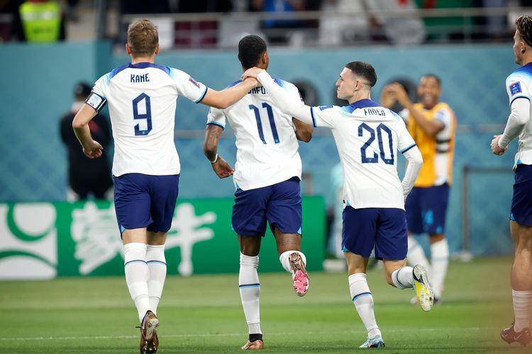 Marcus Rashford (i midten) blev VM-slutrundens første indskifter til at score, mens Harry Kane (tv.) måtte 'nøjes' med at lægge op til to af Englands seks mål.
 Foto: Jens Dresling