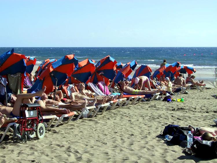 Gran Canaria har et behageligere klima end Danmark i marts. Pernille og Paul inviterer børn og barnebarn på ferie på den spanske ø. Foto: Ole Buntzen