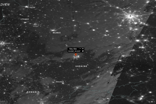 Kyiv og Ukraine set fra rummet 23. februar 2022. Dagen efter invaderede Rusland. (Foto: © NASA Worldview)  