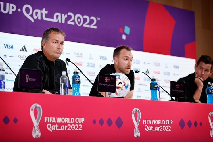 Kasper Hjulmand ønsker at kende resultatet af Tunesien-Australien, inden Danmark spiller mod Frankrig.  Foto: Jens Dresling