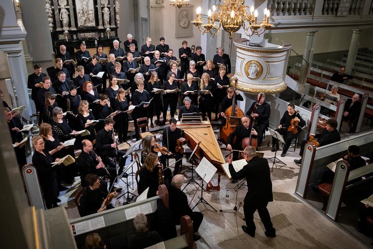 Sidste år havde Sokkelund Sangkor, musikerne fra   Leipzig og dirigent Morten Schuldt-Jensen værket 'Messias' med i  Garnisonskirken (billedet). I år stod den på Bachs juleoratorium.   Arkivfoto Finn Frandsen