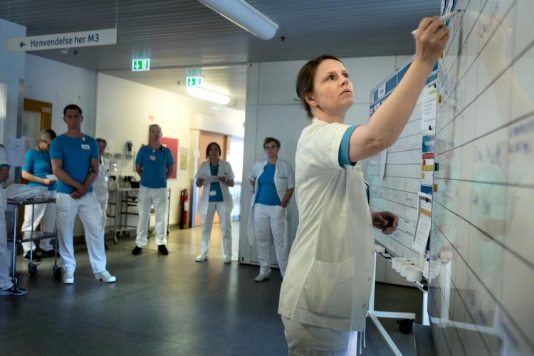 På hospitalernes børneafdelinger kan man nu se frem til, at antallet af indlæggelser med RS-virus inden længe vil aftage. Foto: Mads Nissen