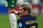 Selv om den tidligere måltyv Antoine Griezmann ikke har scoret i de seneste 15 landskampe for Frankrig, har han næppe tidligere haft en større betydning for landsholdet end netop nu, hvor han med stor succes er bindeleddet mellem forsvar og angreb.  Foto: Gabriel Bouys/Ritzau Scanpix